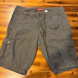 Women's Size 9 Union Bay Bermuda Cargo Shorts 100% Cotton